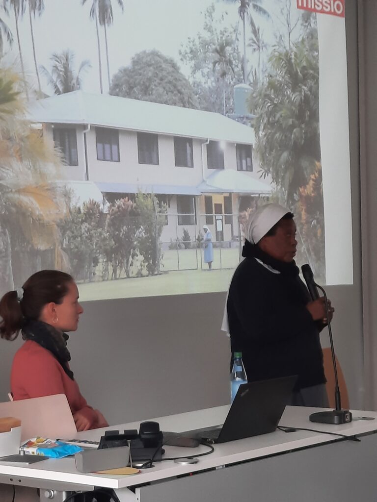 Schwester Gamog zu Gast: Bewegender Vortrag an der RG-FOS